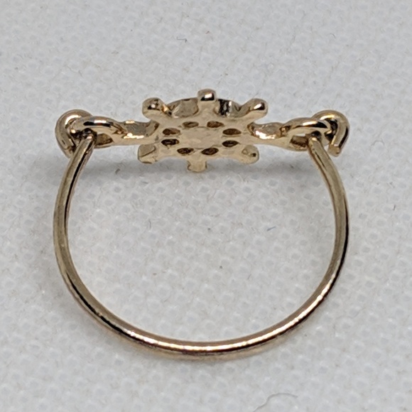 Nautical Ship's Wheel Gold tone Ring w/ Rhinestone - Picture 8 of 8